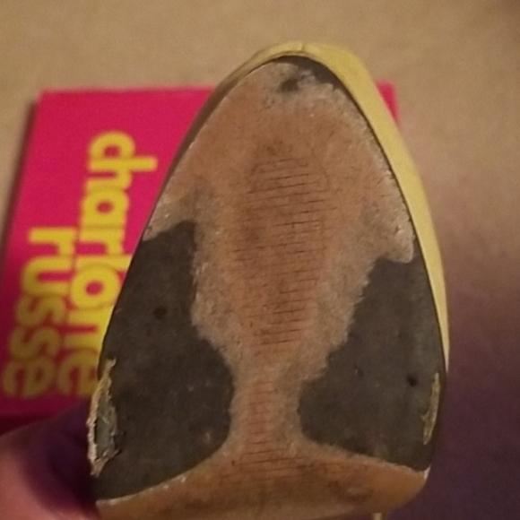 Heels - Picture 6 of 7